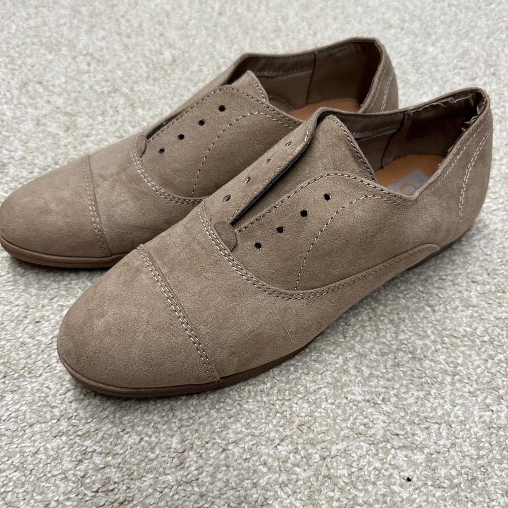DV shoes